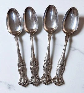 4 cucharas de sopa ovaladas vintage plateadas de uva 1847 Rogers Bros 7,25" mono - Imagen 1 de 6