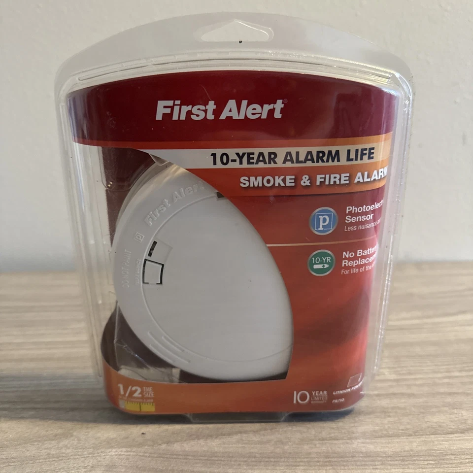 First Alert 10 Jahre Alarm PR710 Fotoelektrischer Rauch Feuermelder Weiß Slim - Bild 1 von 4