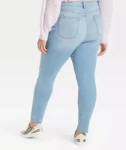 24W Women’s Plus Size High-rise Skinny Jeans - Light Wash - Universal Thread - Picture 1 of 8