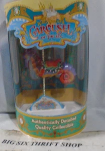 Figura Carrusel del Caballo de Mar del Rey Tritón Disney California Aventura - Imagen 1 de 2