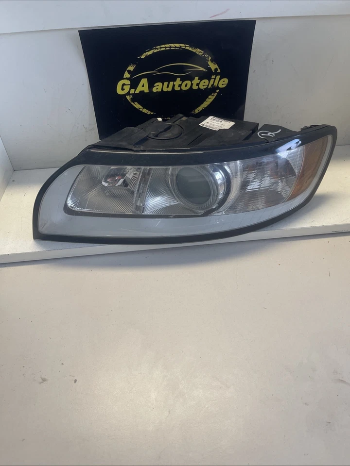 VOLVO V50 Scheinwerfer vorne links Licht 31265700 31265706 0302528001 - Bild 1 von 4