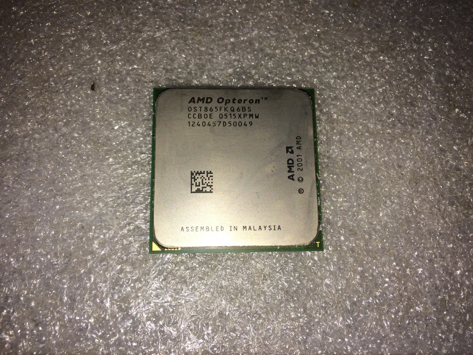 Processore AMD Opteron 865 OST865FKQ6BS Dual Core 1.80GHz 2MB L2 Socket 940 - Immagine 1 di 1