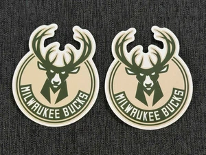 Posten (2) Milwaukee Bucks 2 1/2" x 3" Team Logo AUFKLEBER schnell! KOSTENLOSER VERSAND! - Bild 1 von 1