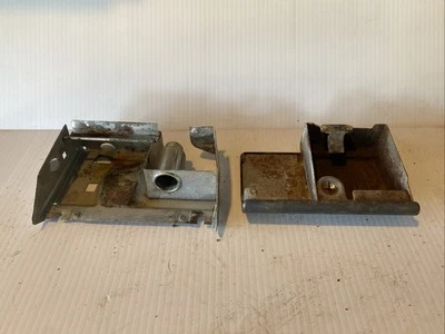 1970 1971 1972 1973 1974 Dodge Dart Plymouth Duster A-Body Ash Tray Assy - Image 1 of 4