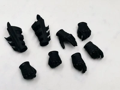 Wrist Guard Hands Figure 1/6 Hottoys The Dark Knight Rises HT MMS591 Batman DX19 - Image 1 of 2