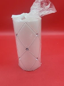 Graceful White Unity Candle with Rhinestones Wedding - Picture 1 of 3