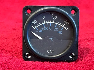 INSTRUMENTS INC 2 1/4" INDICADOR AVENA P/N 500-21 CESSNA P/N C668520-0101 - Imagen 1 de 6