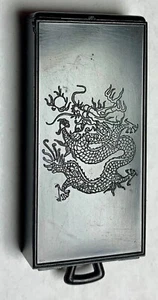 KLEINE KUNSTSTOFF SCHIEBE BOX MIT DRACHEN DESIGN AUF DECKEL - Bild 1 von 4