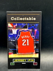 St. Johns Redstorm Walter Berry jersey lapel pin-Classic RETRO Collectible - Picture 1 of 1
