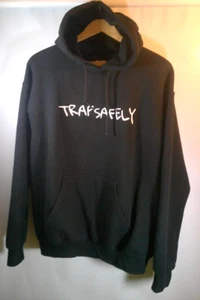 Gildan Heavy Blend Men's Medium Black Hoodie with Saying "Trap Safely" - Picture 1 of 6