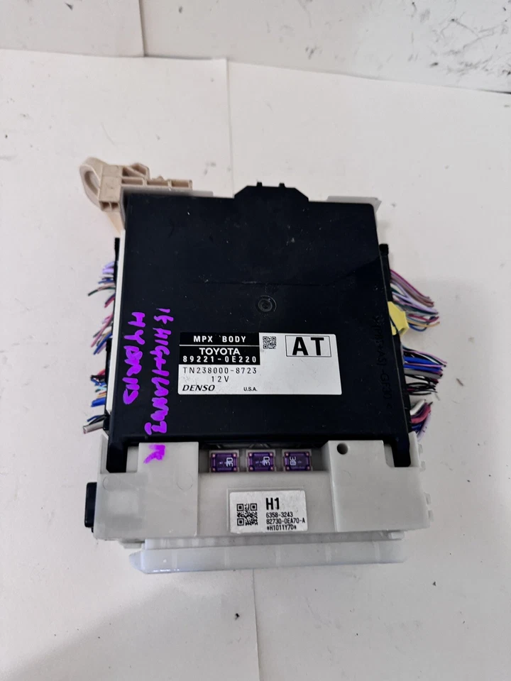 2015 TOYOTA HIGHLANDER MPX BODY CONTROL UNIT OEM 89221-OE220 — 第 1/4 张图片