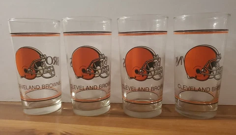 Vintage Cleveland Browns Football 20oz. Beer Beverage Libbey Glass Lot Of 4 NFL Cover