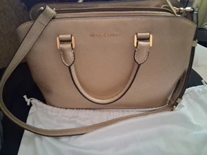 Michael Kors Women's Medium Pebbled Leather Purse - Picture 1 of 2