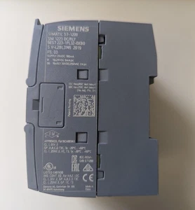 Siemens Simatic S7-1200 SM 1223 DC/RLY Module - Picture 1 of 8