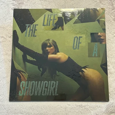 The Life of a Showgirl RARE The Shiny Bug Collection Wintergreen Onyx IN HAND - Image 1 of 2