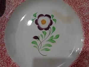 Antik Staffordshire rot Spritzgeschirr getäfelt Primelmuster 8-1/4" Teller - Bild 1 von 5