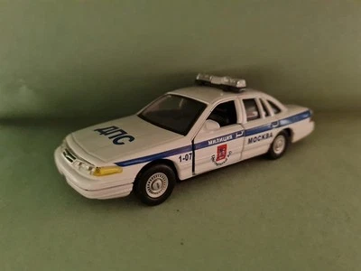 HONGWELL FORD CROWN VICTORIA MOSCOW POLICE RUSSIA  SCALA 1:43  - Immagine 1 di 4