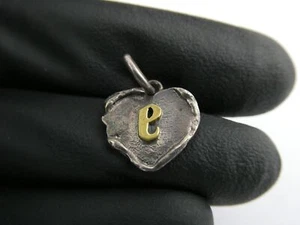 Wachsende poetische Sterling Silber Buchstabe E Initiale Herz Charm Anhänger 1,9g 925 WP - Bild 1 von 9