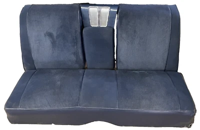 1962 Pontiac Grand Prix Rear Bench Seat Assembly W/Armrest W/Speaker OEM Blue Foto 1 de 4
