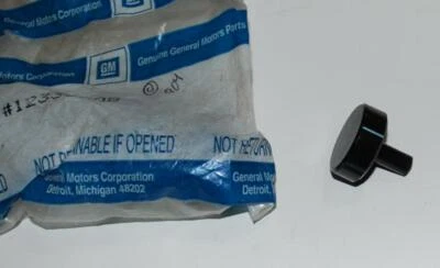 NOS 1987-91 CHEVROLET CORSICA HEADLAMP INTERIOR DEFROSTER SWITCH KNOB 12338008 - Image 1 of 4
