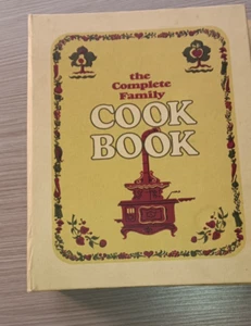 The Complete Family Cookbook Cook Book Vintage 1970 Curtain Productions - Picture 1 of 7