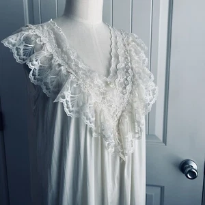 Vtg Vandemere Gown Deep Ruffle Lace Yoke Large 36-38 - Picture 1 of 9