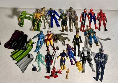Lote de figuras de acción de Marvel Legends - personajes y accesorios mixtos Foto 1 de 4