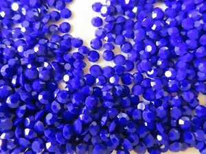 Komplette Packung 1440 Swarovski Kanal Strasssteine 32pp dunkelblau/unfoliert. #1110 - Bild 1 von 2