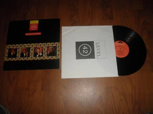 LEVEL 42 LP VINYL -VG++ _RUNNING IN THE FAMILY-OWNED SINCE NEW 1987 - Picture 1 of 2
