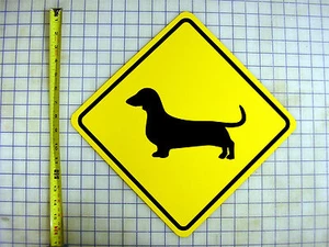 DACHSHUND CROSSING YELLOW ALUMINUM SIGN - Picture 1 of 3