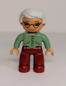 Lego Duplo Figurine Minifig Mamie Grandma 47394pb030 - 2004 / 2012 - Imagen 1 de 4