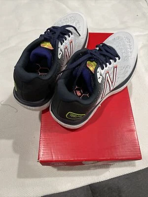 Zapato para correr New Balance Fresh Foam 680 V7 para mujer, Arctic Fox/espacio exterior/paraíso Foto 1 de 3