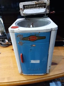 Vintage Triang Servis Metal Toy Washing Machine Mangle, Original Box, Poor Cond. - Picture 1 of 16