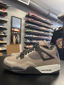 Taglia 12 - Nike Air Jordan 4 Retro Taupe Haze DB0732-200 nuove di zecca! - Foto 1 di 9