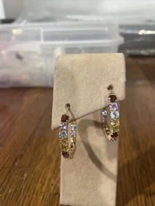 Preciosos pendientes de aro de piedras preciosas múltiples de ley 925 DX @ 1 1/4 de diámetro 10 g - Imagen 1 de 9