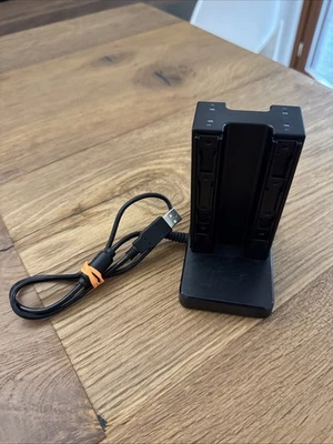 Nintendo Switch Joy-Con Charge Stand Stazione di Ricarica JoyCon Caricatore Hori - Immagine 1 di 4