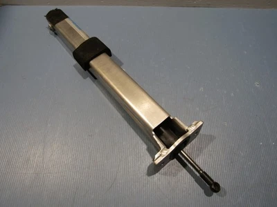 SOPORTE PUERTA DELANTERA IZQUIERDA MAYBACH 57 S 62 S GENUINO A2407200116 2A5U-2506-13 - Imagen 1 de 4