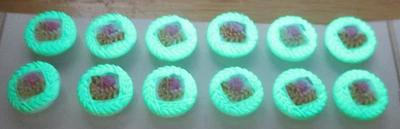 12-Media Tarjeta de Vidrio Checo-Diseño de Centro Floral en Botones Reactivos UV - .485" Foto 1 de 3