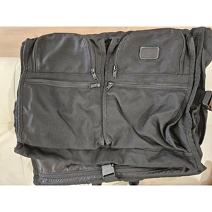 TUMI Alpha 2 Borsa per Indumenti da Viaggio Nera | Borsa per Tuta Espandibile da Trasporto - Foto 1 di 6