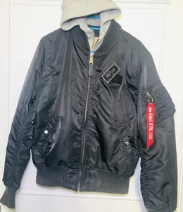 Bombardero con capucha extraíble negro Alpha Industries MA1 Usa Flight para hombre talla pequeña - Imagen 1 de 24