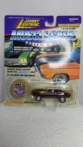 Johnny Lightning Limited Edition 1969 Pontiac Firebird Diecast 1:64 Scale - Picture 1 of 6