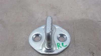 MITSUBISHI OUTLANDER 2021 CERRADURA PUERTA TRASERA IZQUIERDA PESTILLO DELANTERO  Foto 1 de 4