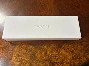 BRAND NEW Apple Watch Series 10 42mm w/ GPS, Jet Black MWWE3LW/A - Photo 1 sur 2