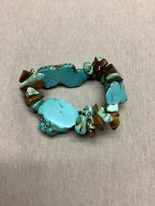 Turquoise Bracelet Elastic Stretch Band Women's Size Large Vintage Handmade - Picture 1 of 6