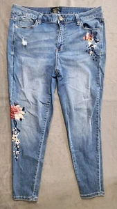 Venezia Damenjeans Größe 18 blau Denim bestickt mit Blumenmuster Hose dünn - Bild 1 von 7