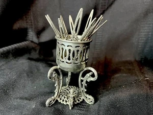Silver Plated Cherub Cocktail Appetizer Fork Set 12 Spear Shaped Picks - Picture 1 of 7