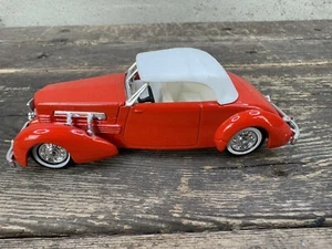 Matchbox 1937 Cord Model 812 Convertible Phaeton - Picture 1 of 4