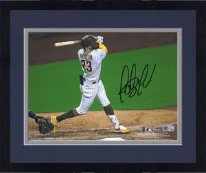 Frmd Fernando Tatis Jr. San Diego Padres Signed 8" x 10" Hitting Photo - Picture 1 of 1
