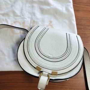 Bandolera pequeña de cuero blanco Chloé Marcy - Imagen 1 de 18