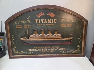 Colgador de pared de coleccionista madera en relieve Titanic (envío de sueños) arte de pared 3D 3 pies x 2 pies - Imagen 1 de 11